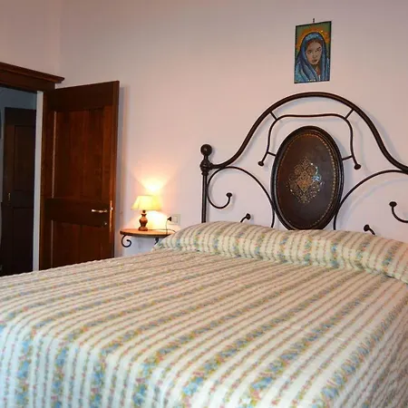 Apartment Le Casine-perignano-spinelli Sleeps 6