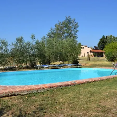 Apartment Le Casine-perignano-spinelli Sleeps 6