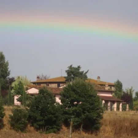 Le Casine-perignano-spinelli Sleeps 6 Apartment