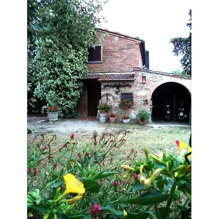 Apartment Le Casine-perignano-spinelli Sleeps 6 *