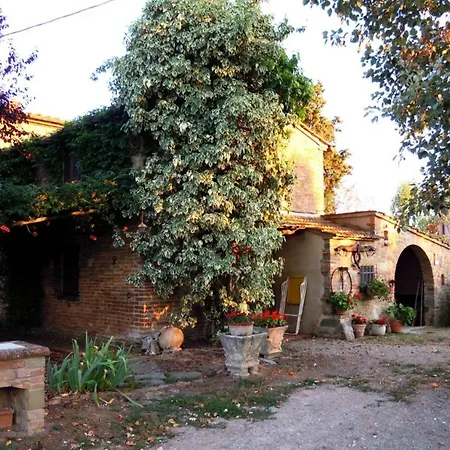 Apartment Le Casine-perignano-spinelli Sleeps 6