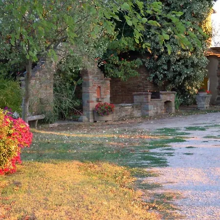 Apartment Le Casine-perignano-spinelli Sleeps 6 *